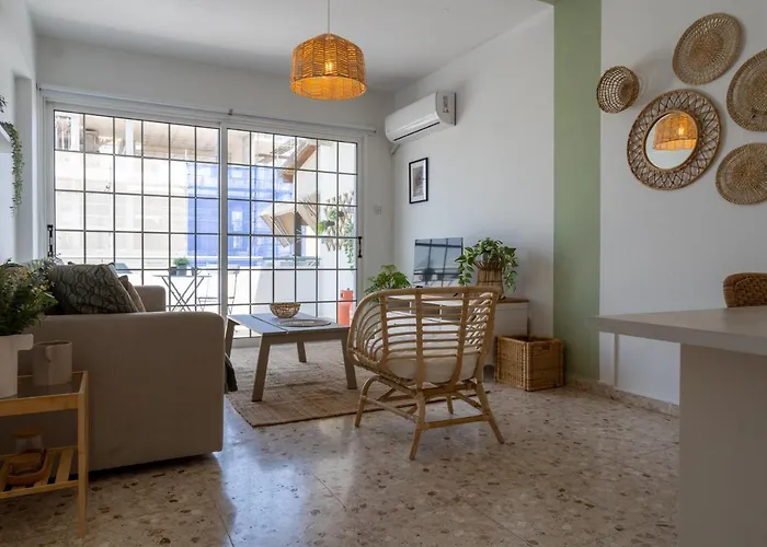 Blossom 1-Bedroom Apartment In Larnaca